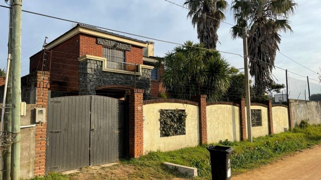 BALDOVINO IMPORTANTE RESIDENCIA EN LA PAZ 3 DORMITORIOS