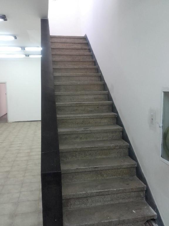 Local con renta sobre Gral. Flores