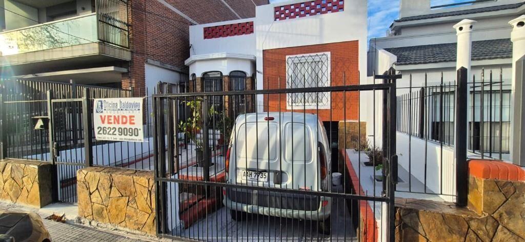 VENTA CASA PROX.A CASMU SMI Y HOSPITAL MILITAR L.A.HERRERA