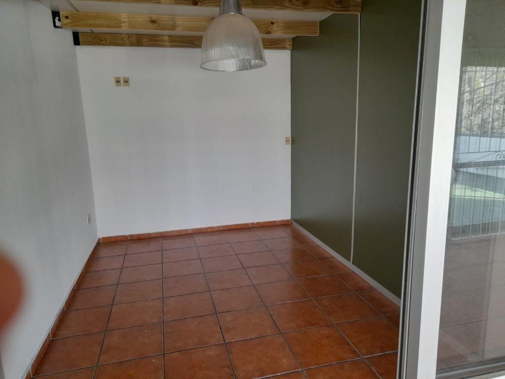 * EDIFICIO EN LA BLANQUEADA 7 GGE + 2 APTOS.RENTA $ 55.000=