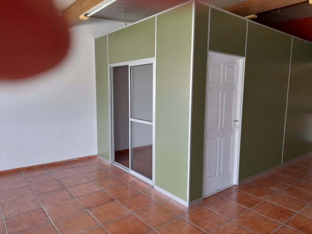 * EDIFICIO EN LA BLANQUEADA 7 GGE + 2 APTOS.RENTA $ 55.000=