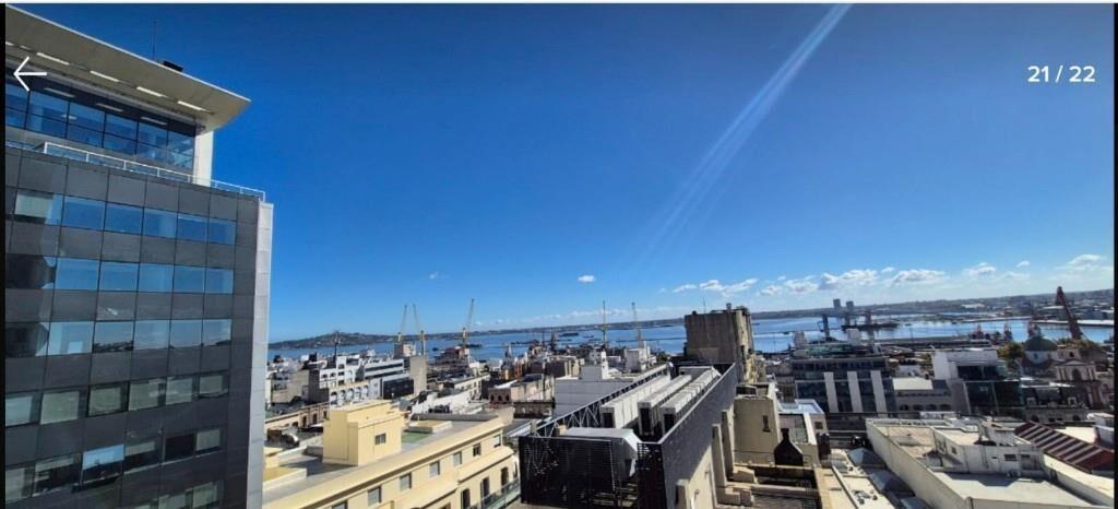 VENTA OFICINA-CONSULTORIO ESTUDIO PROFESIONAL CENTRO RENTADO