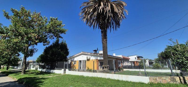 VENTA CASA 3 DORMITORIOS EN PIEDRAS BLANCAS- PADRON UNICO