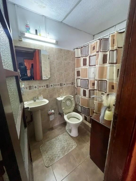 HERMOSA CASA EN PADRON UNICO CON APTO AL FONDO