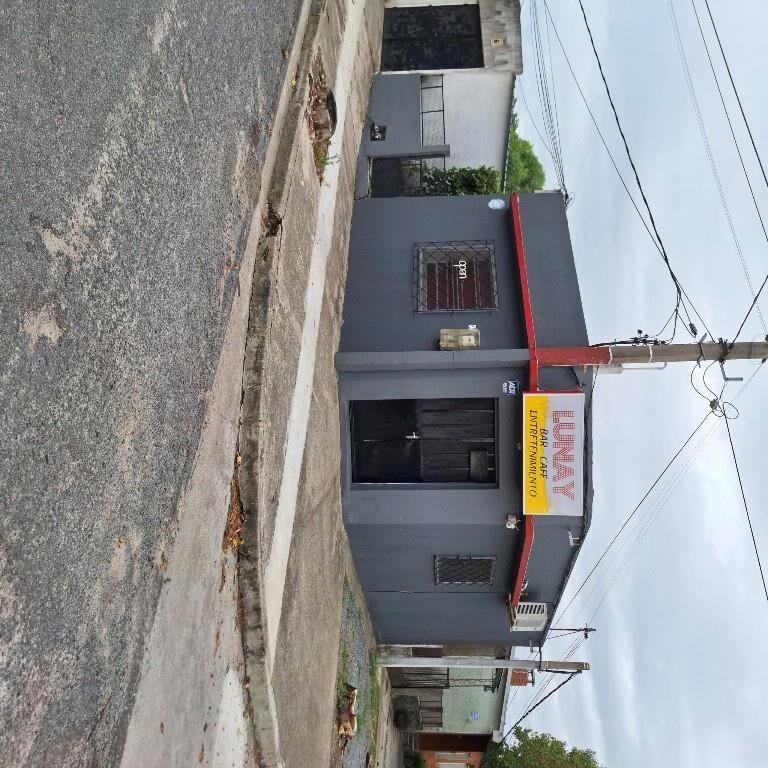 Local comercial con cámara de frío + galpón en esquina | Car