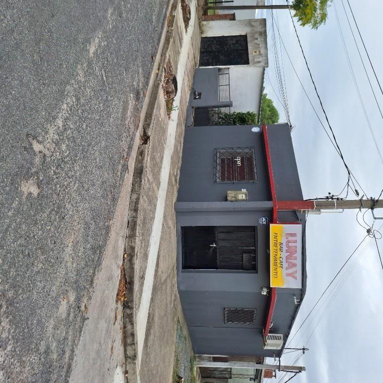 Local comercial con cámara de frío + galpón en esquina | Car