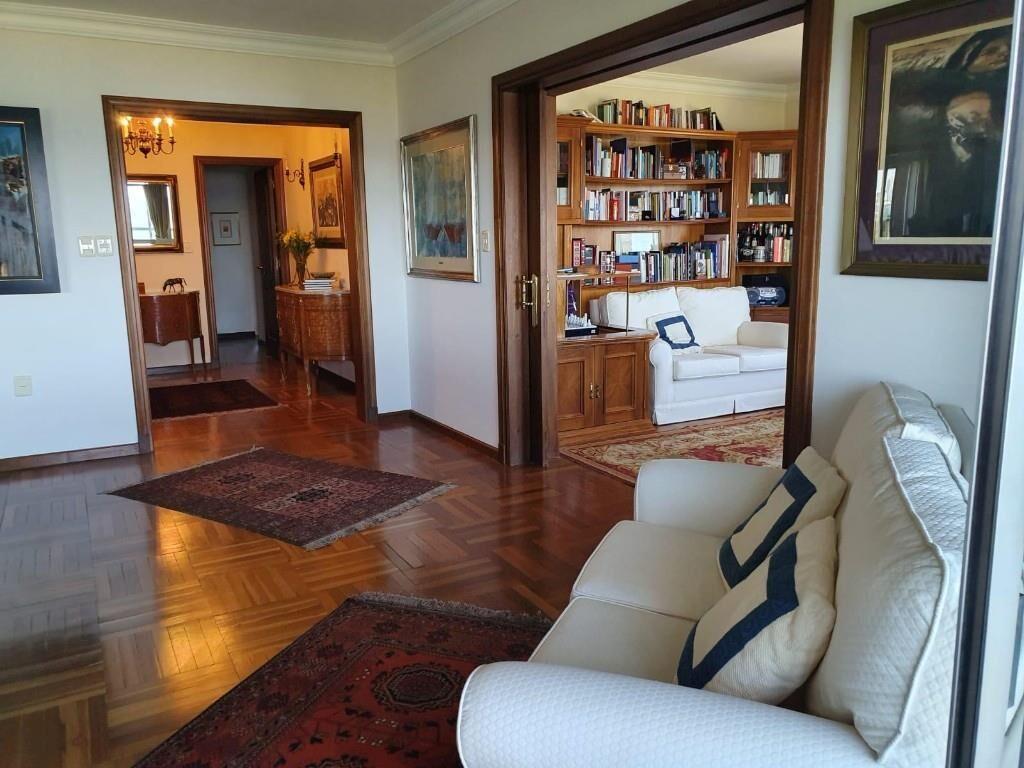 ALTISIMO EN GOLF ! ! ! 400 M2 ! ! ! 5 GGES. ! ! ! OPORT. ! !