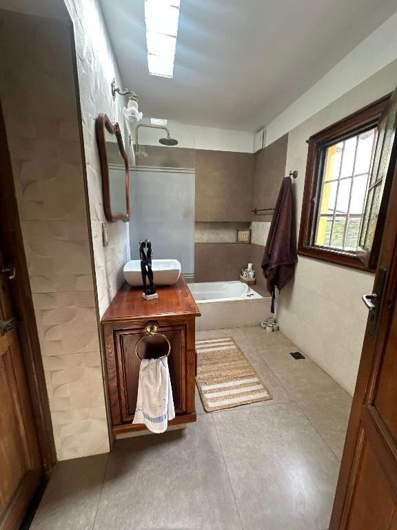 VENTA AMPLIO PADRÓN ÚNICO PRÓXIMO A AV. REYES