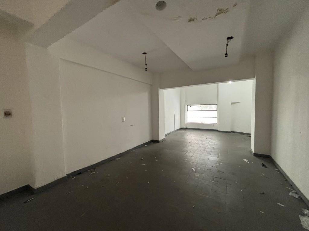 DIRI EJIDO Y PAYSANDU - LOCAL EN 3 NIVELES 87m2