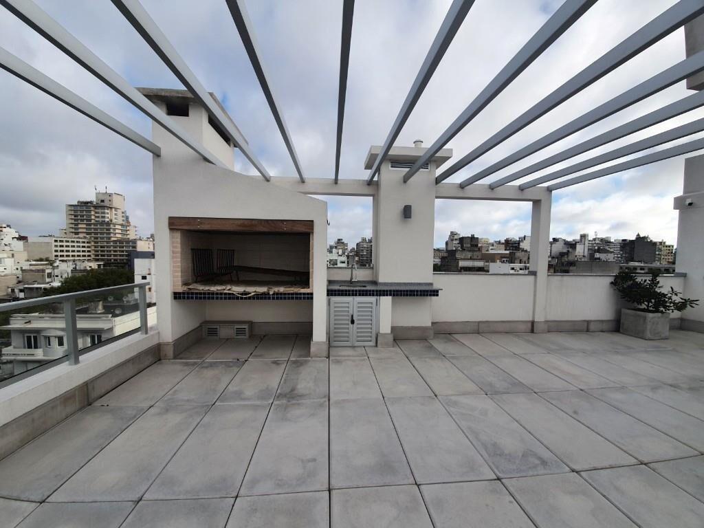 Apartamento En Alquiler, 1 Dormitorio, Centro, Con Garage