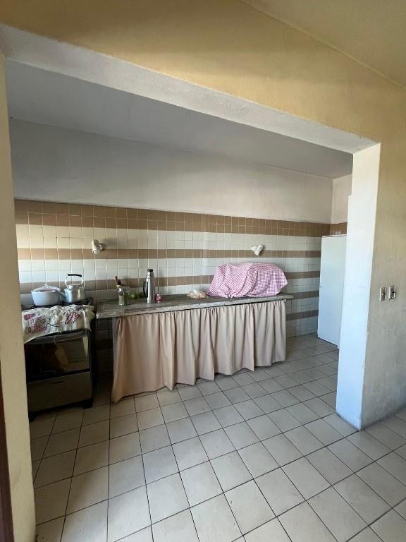 Se vende Padrón con 3 inmuebles, en Av Bvr Batlle y Ordoñez