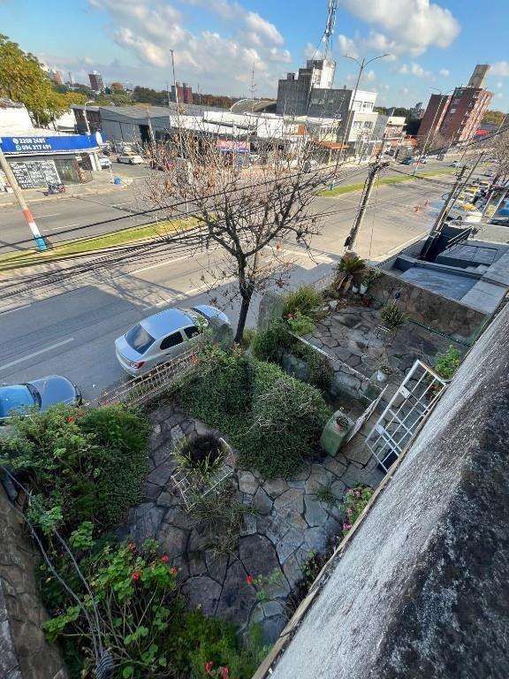 Se vende Padrón con 3 inmuebles, en Av Bvr Batlle y Ordoñez