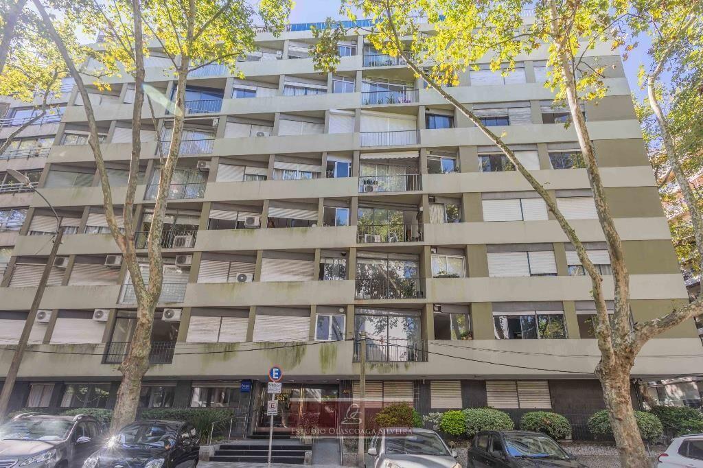 Apartamento reciclado a nuevo 3 dorm+ servicio y garage