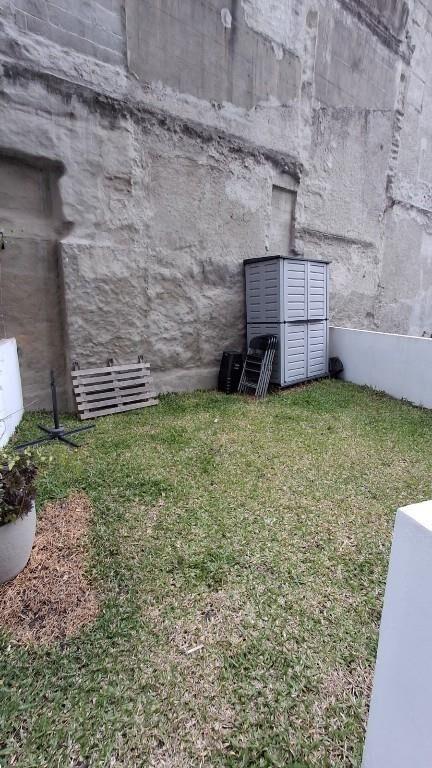 Se alquila hermoso apto con terraza, Tres Cruces, Defensa