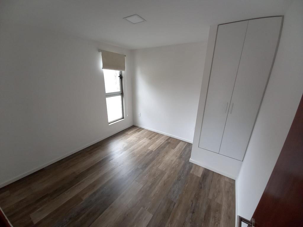 Venta Casa con Renta. Duplex, patio al frente con Cochera