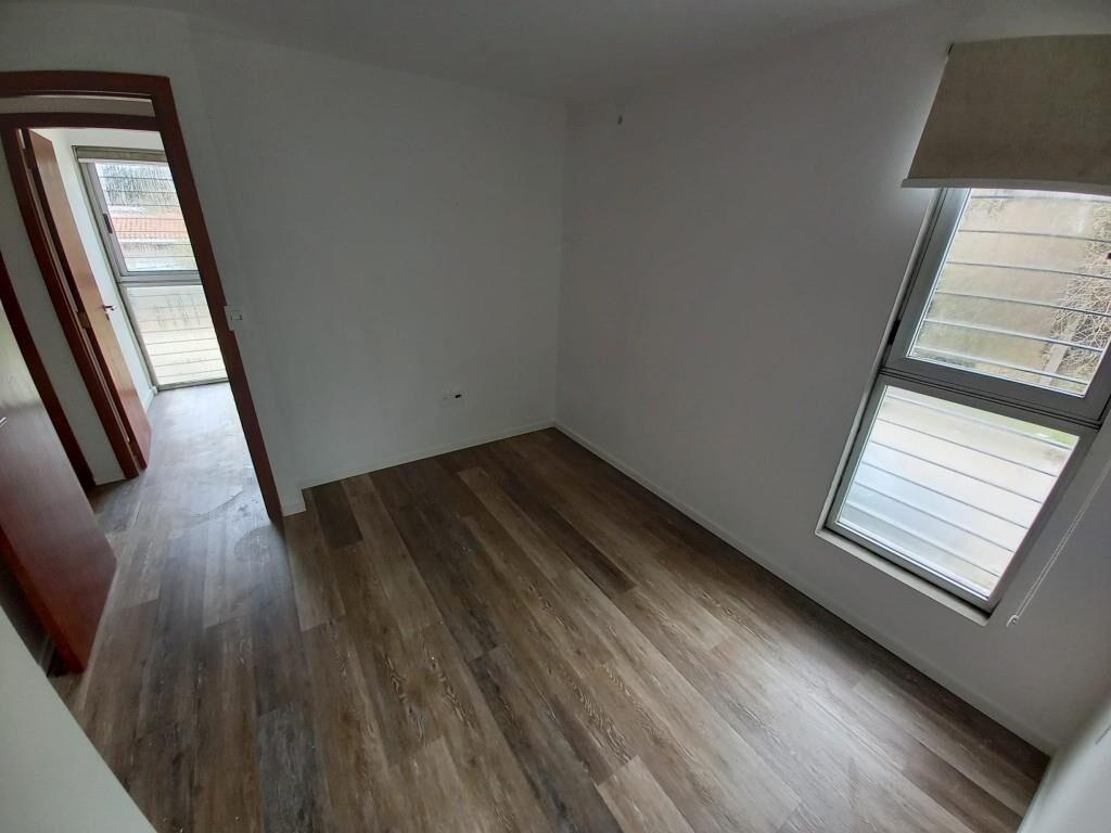Venta Casa con Renta. Duplex, patio al frente con Cochera