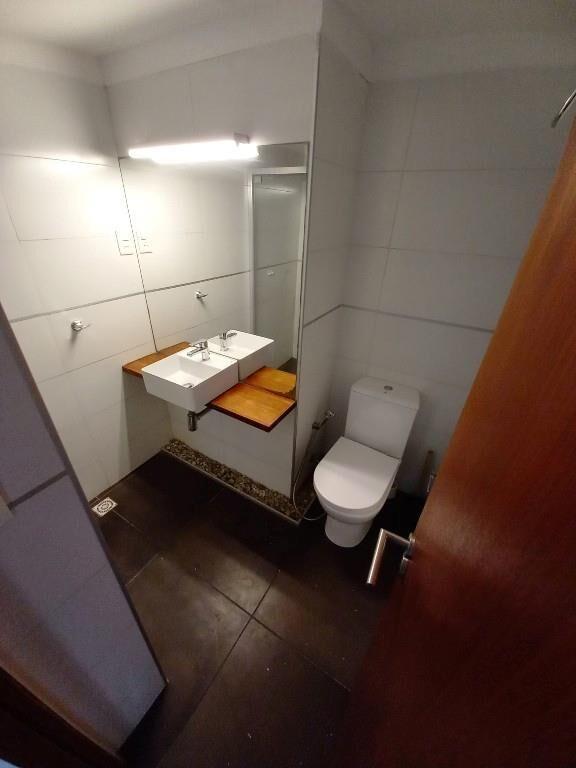 Venta Casa con Renta. Duplex, patio al frente con Cochera
