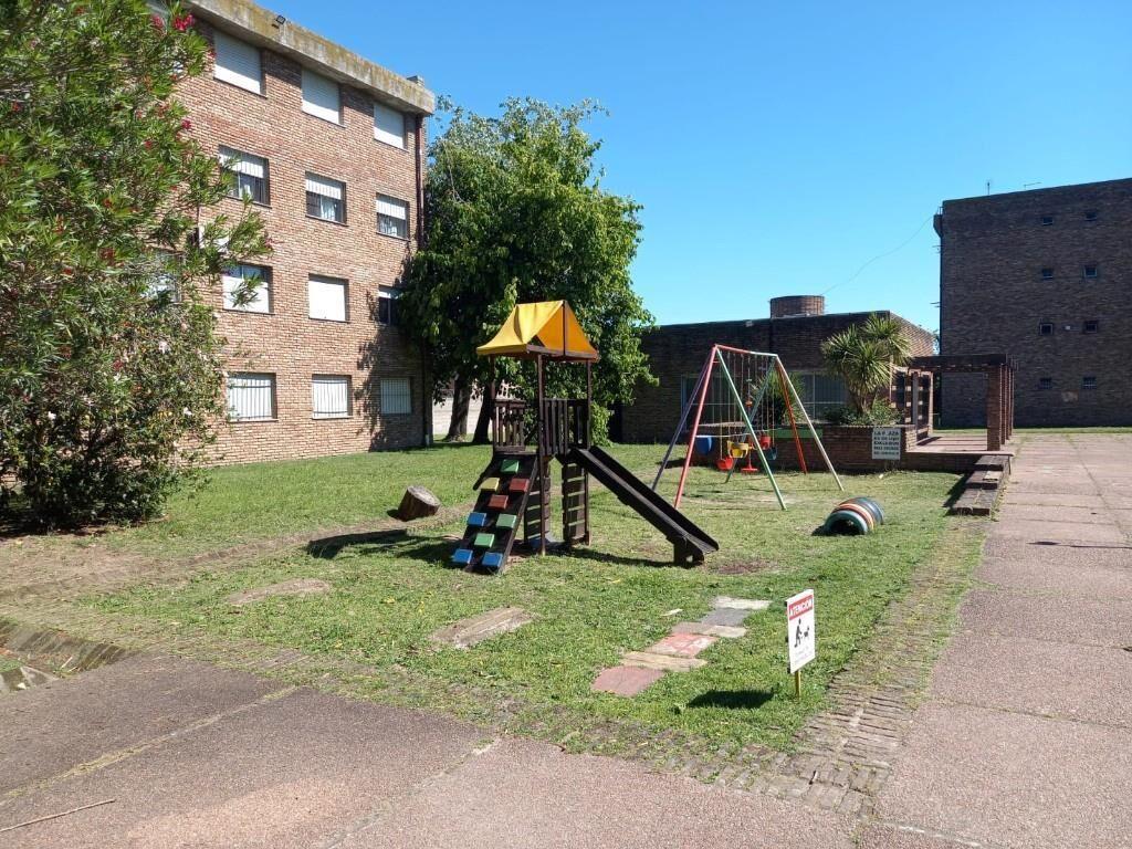 Venta U$S 60.000 y cuotas 3 dorm en Complejo Cerrado c/Estac
