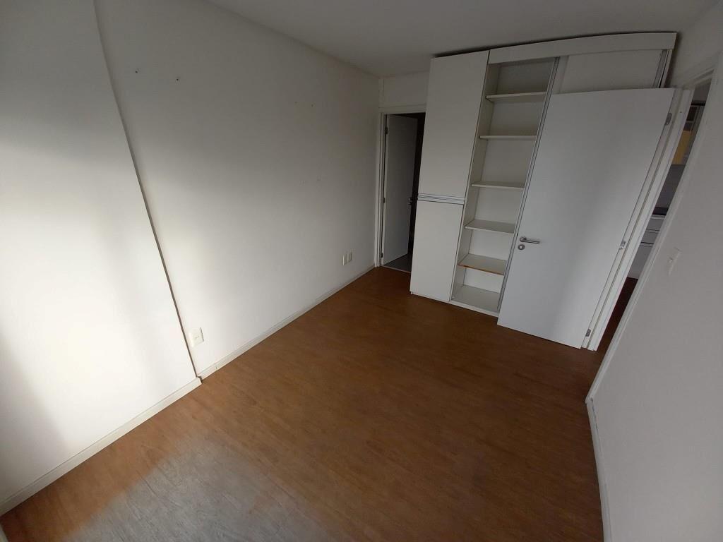 Alquilo Apto. 1 dorm. Piso Alto con amplia Terraza y Garaje
