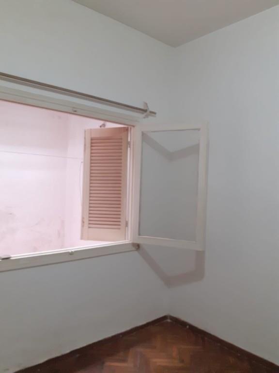 Se alquila Tipo casa, Buceo calle Ramos 1 dorm 1 baño,Patio
