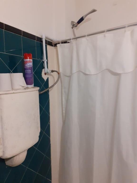 Se alquila Tipo casa, Buceo calle Ramos 1 dorm 1 baño,Patio