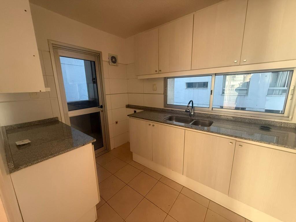 IDEAL APTO EN VENTA CON RENTA 2 DORM + GGE EN TRES CRUCES!