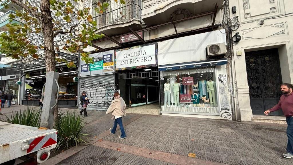 Baldovino - Alq local 18 de Julio 1020 - Centro