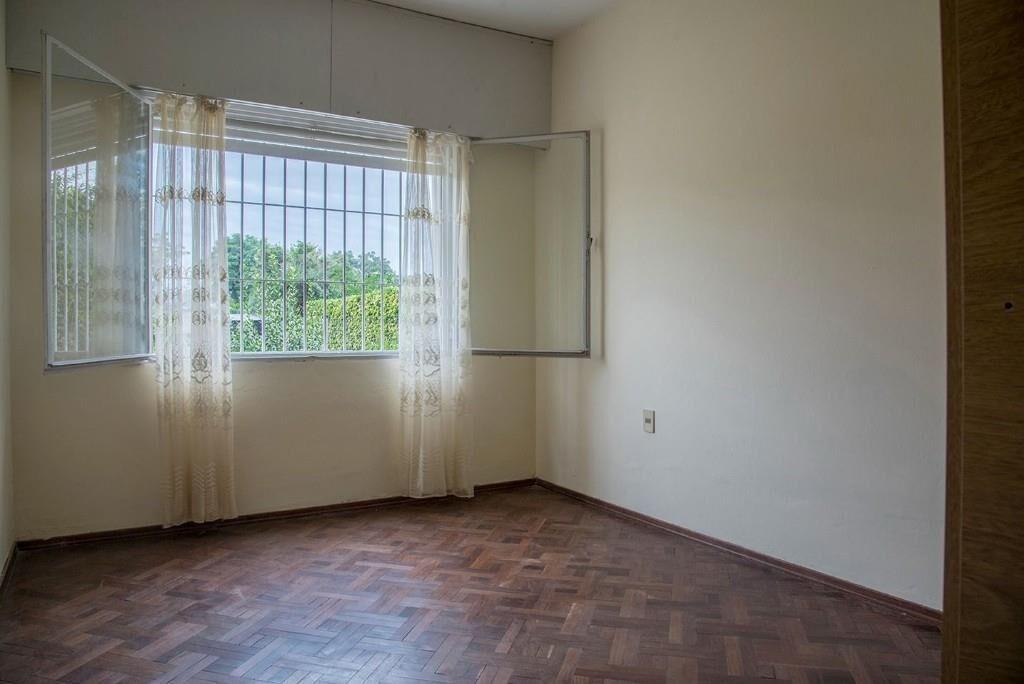 APARTAMENTO EN PLANTA BAJA EN MONTEVIDEO C/ENTRADA DE COCHE