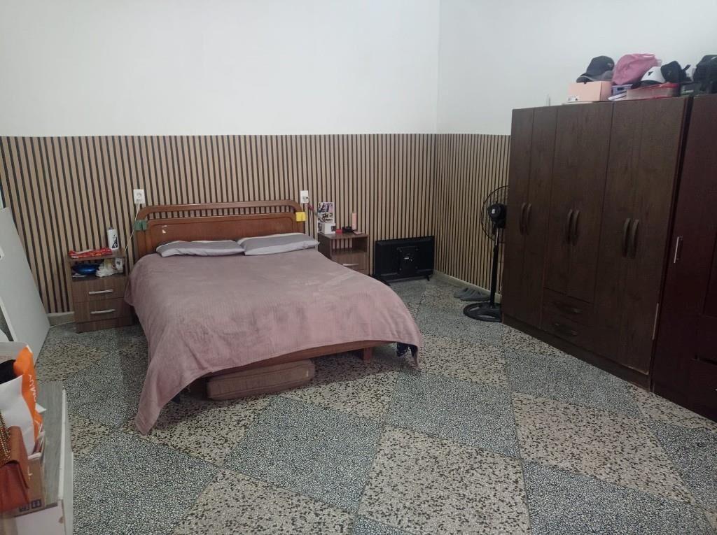 IMPERIAL VENDE..P/UNICO  CASA 2 DORM. Y DOS APTOS DE 1 DORM.