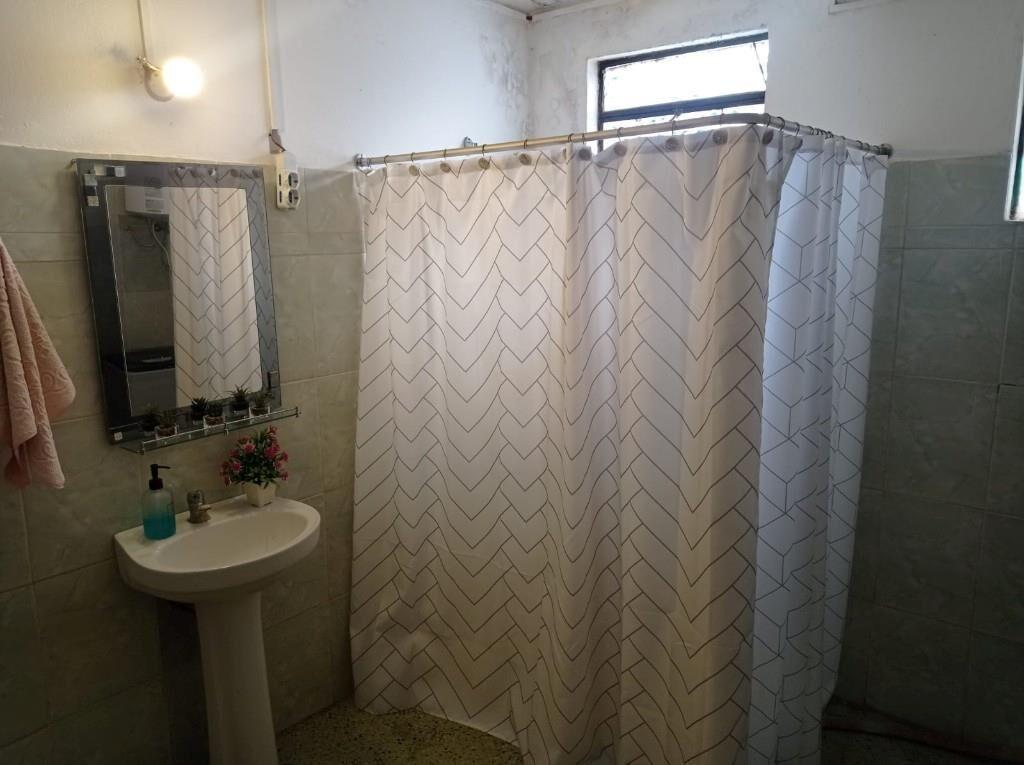 IMPERIAL VENDE .. APTO TIPO CASITA DOS DORMITOIRIOS Y PATIO
