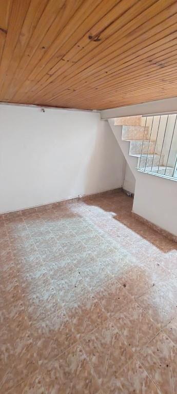 Se alquila apto 1 dormi, zona Brazo Oriental, Av. San Martin