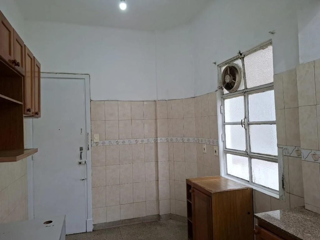 OPORTUNIDAD. 3 dormitorios y 2 baños en Barrio Cordón