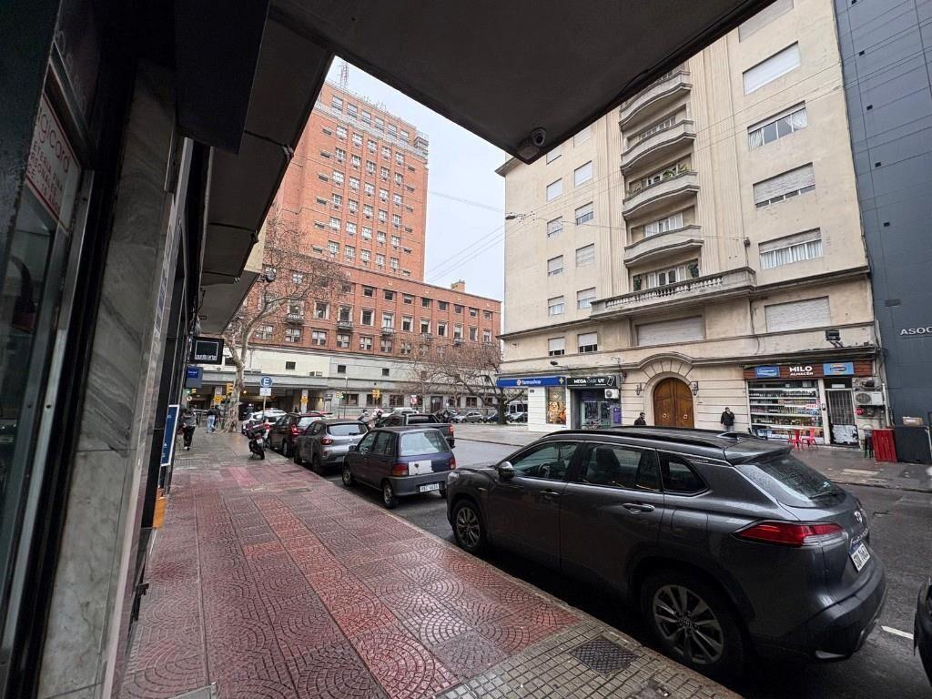 ALQUILER LOCAL COMERCIAL 126M2 EN PLENO CENTRO!