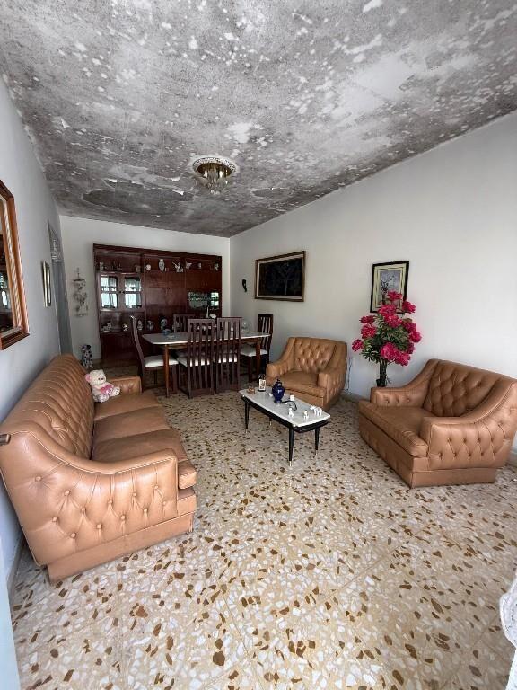 Venta de hermosa casa 3 dormitorios en zona aguada