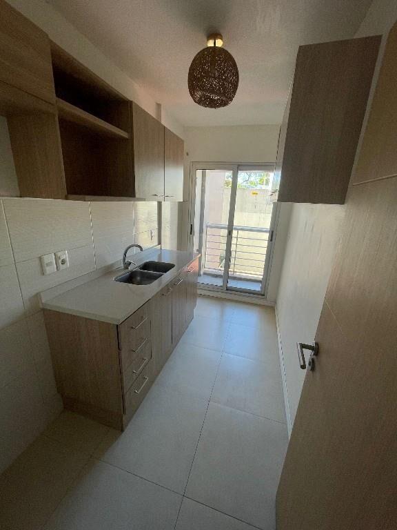 MUY LINDO APARTAMENTO 3 DORMITORIOS, DOS BAÑOS GARAJE DOBLE