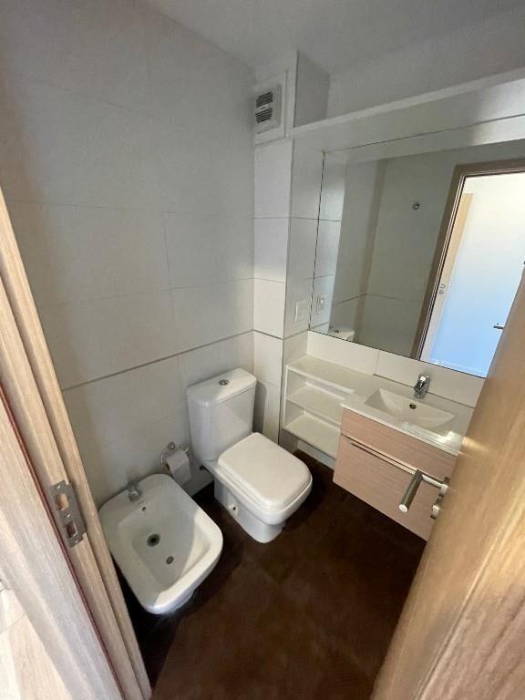 MUY LINDO APARTAMENTO 3 DORMITORIOS, DOS BAÑOS GARAJE DOBLE