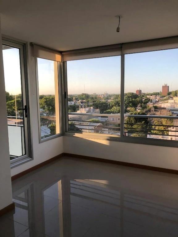 Casi a estrenar, 1 dormitorio con balcón. Gran vista!