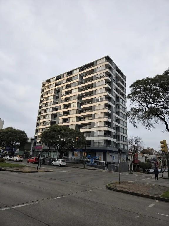 Casi a estrenar, 1 dormitorio con balcón. Gran vista!