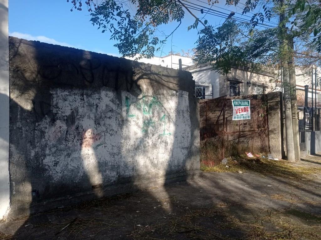 IMPERIAL VENDE.....TERRENO CON MEJORAS