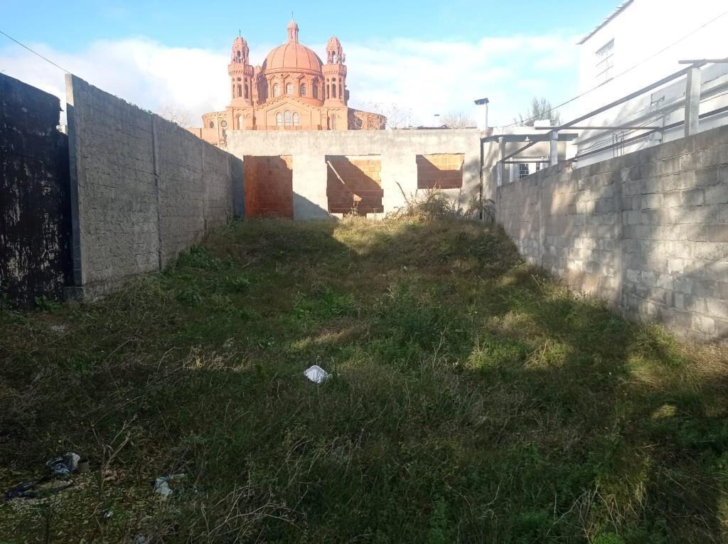 IMPERIAL VENDE.....TERRENO CON MEJORAS