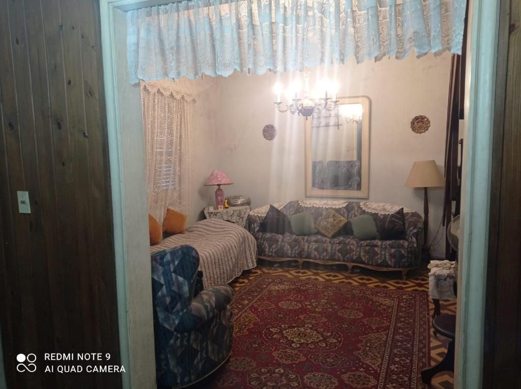 IMPERIAL VENDE  INVERSORES..CASA RECICLAR 4 DORM. 600 MTRS