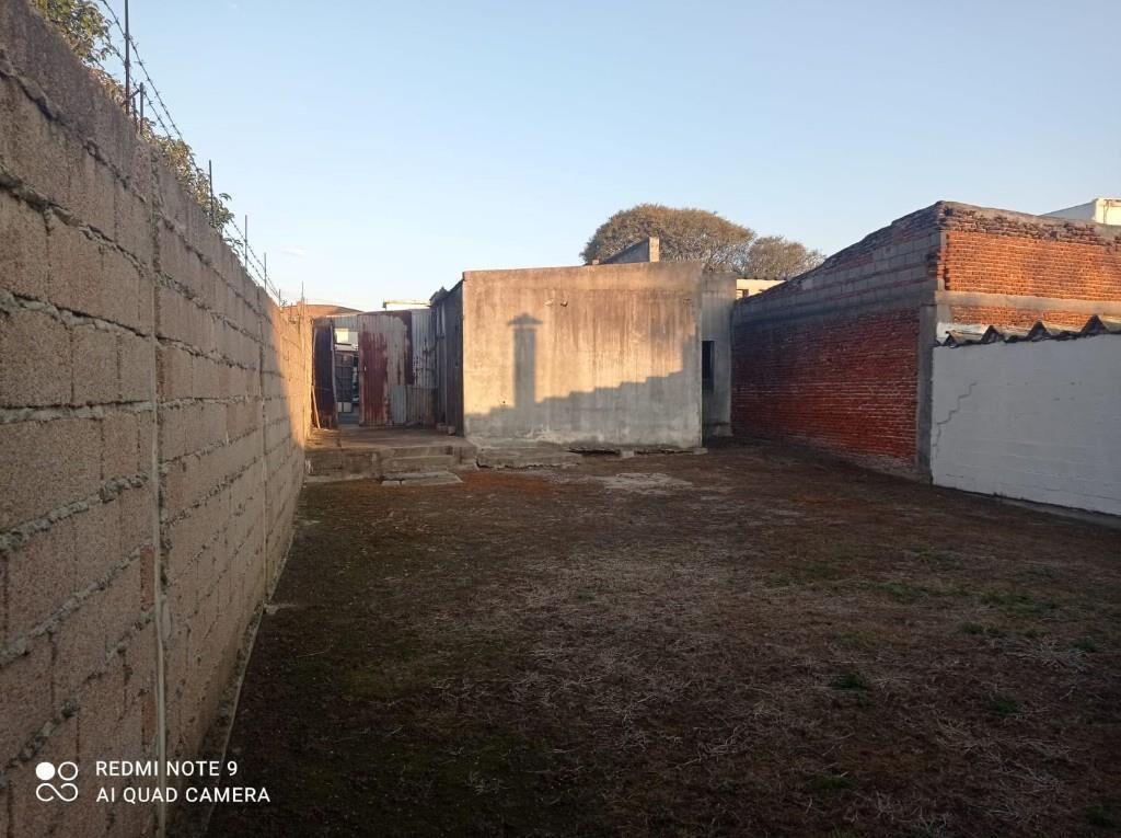 IMPERIAL VENDE  INVERSORES..CASA RECICLAR 4 DORM. 600 MTRS