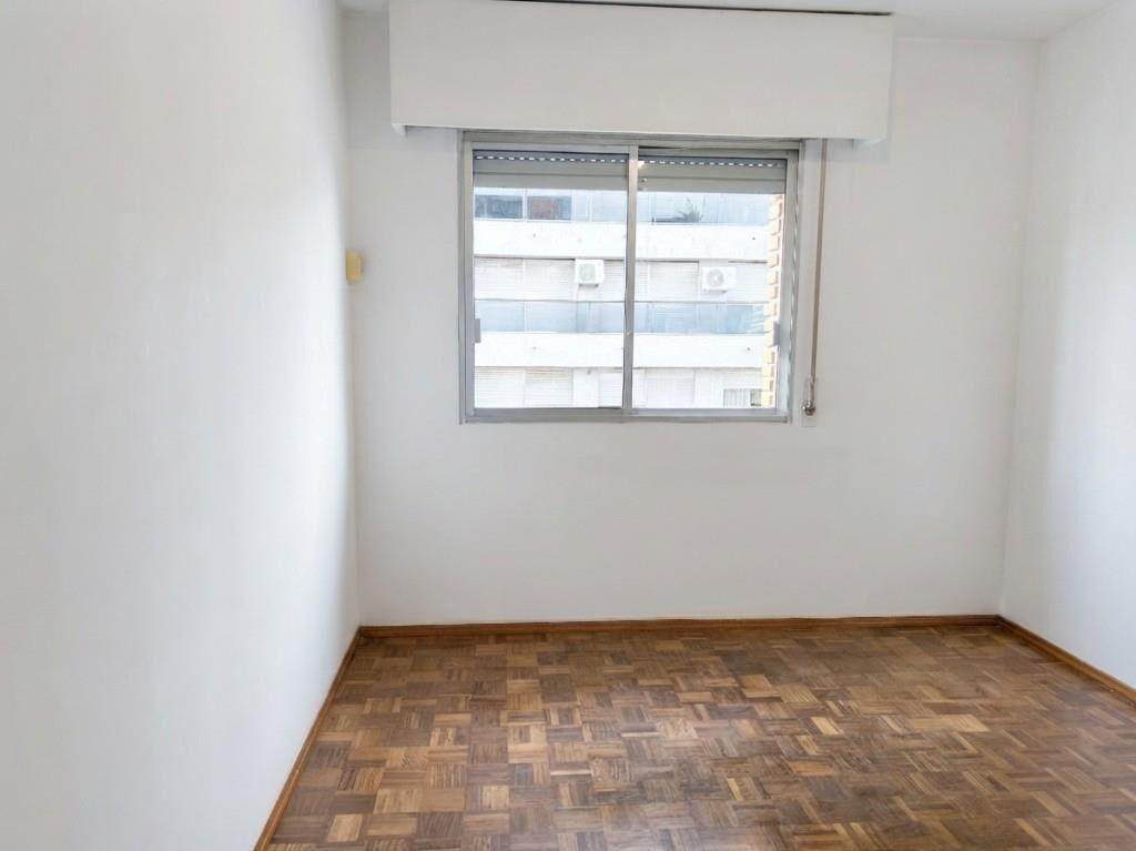 PUNTA CARRETAS FRENTE EL SHOPPING – 1 DORMITORIO CON TERRAZA