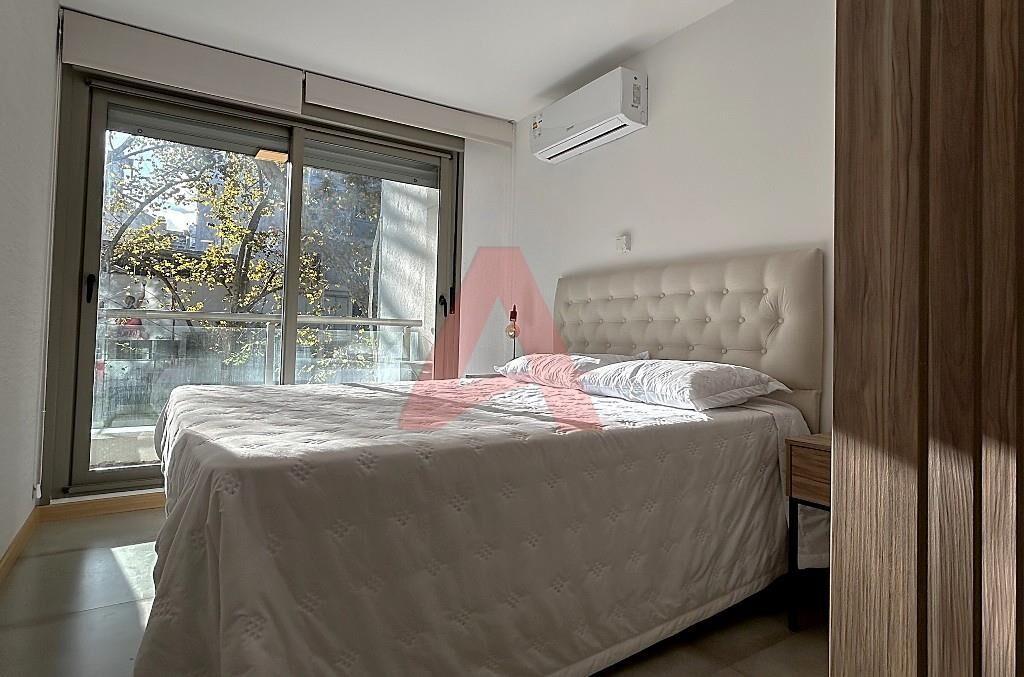 POCITOS PRÓXIMO AL MAR - ALQUILER MONOAMBIENTE CON MUEBLES.