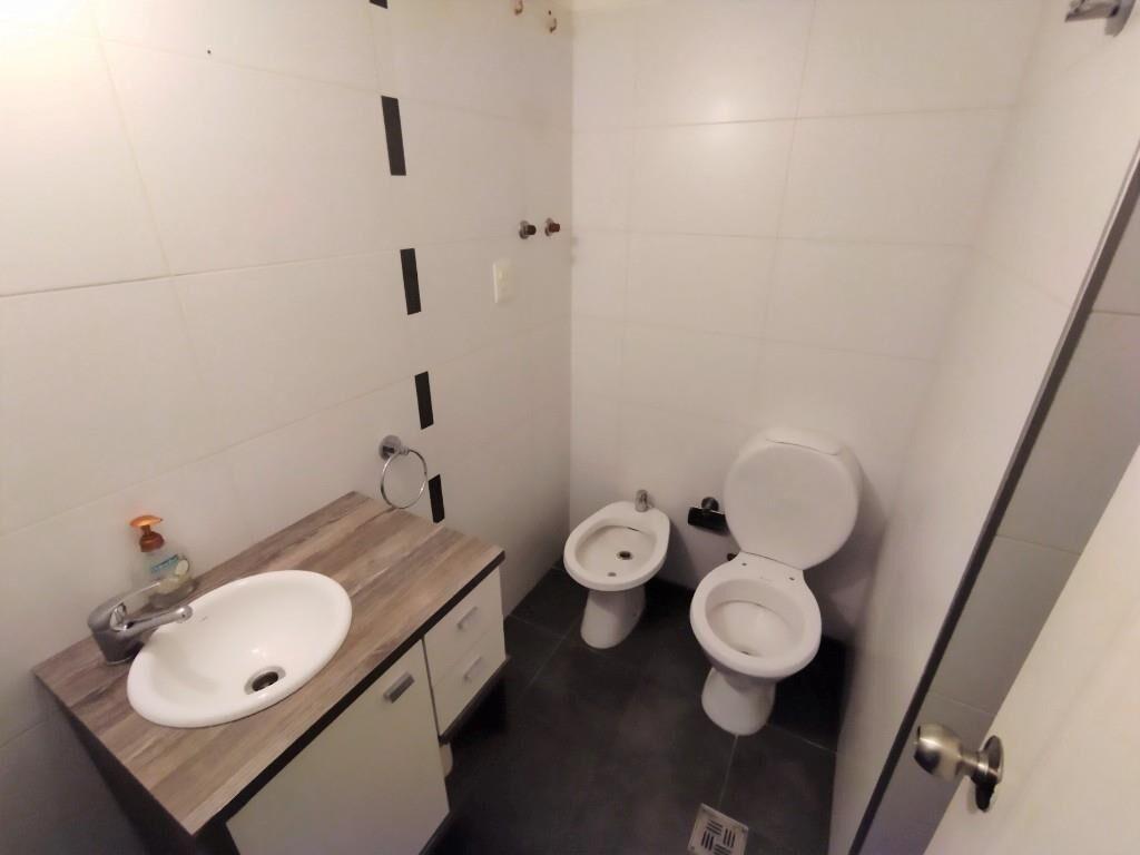 IDEAL MONOAMBIENTE CON PATIO A MTS TERMINAL TRES CRUCES!