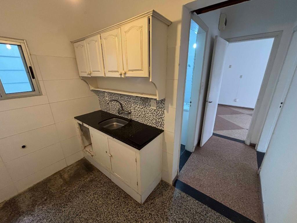 Apartamento Venta De 1 Dormitorio Al Frente TRES CRUCES