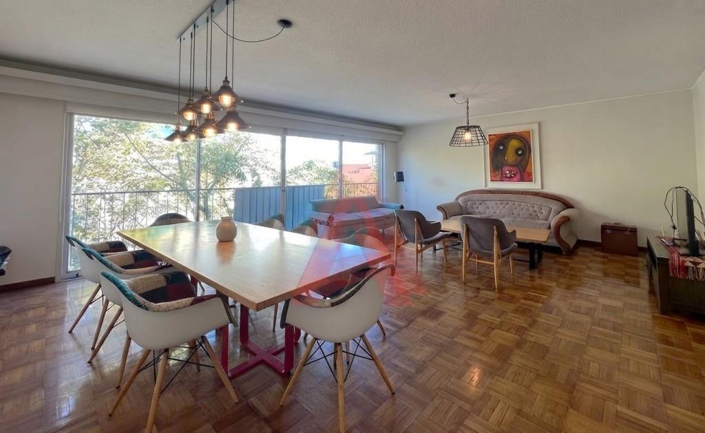 POCITOS 3 DORMITORIOS Y SERVICIO CON TERRAZA CON PARRILLERO