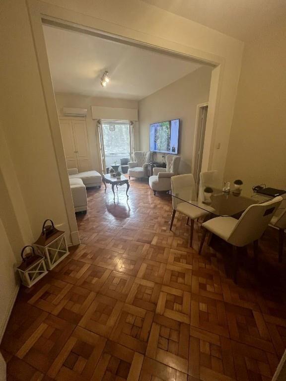 Se Alquila Impecable Apto 2 dorm Zona Centro Calle Mercedes