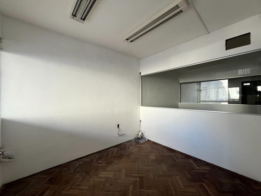 DIRI CERRITO Y TREINTA Y TRES - MUY BUEN PUNTO - 81m2