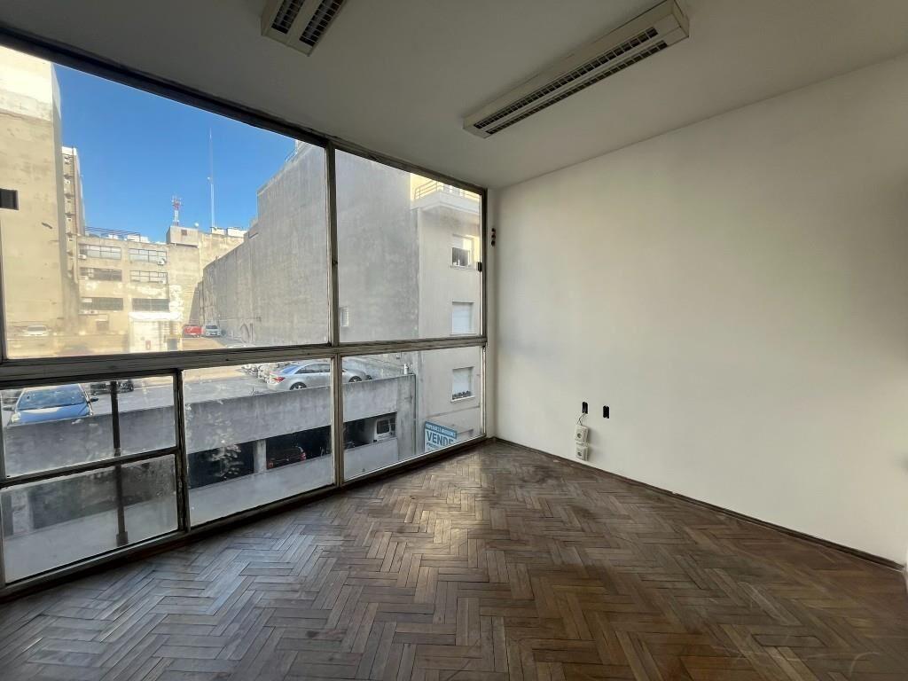 DIRI CERRITO Y TREINTA Y TRES - MUY BUEN PUNTO - 81m2